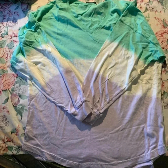 Tops - Spirit Jersey Women’s Ling Sleeve Top Size Large